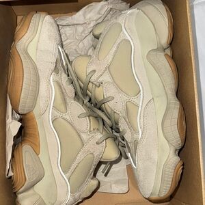 Yeezy Sneakers in Beige and Tan
